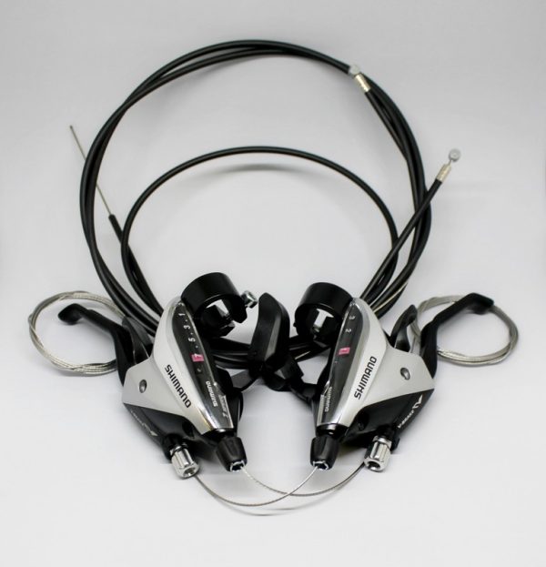 RUČICA KOČNICE/MJENJAČA SET SHIMANO ST-EF65-2A SREBRN 3X7 BRZINA, 2050/1800MM SUS INNER, ZA V-BRAKE, 2-F ALLOY, STD SHIFT(SP41) I SAJLA KOČNICE LENGTH(CRN), IND.PACK
