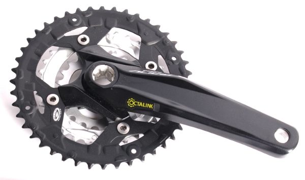 POGON SHIMANO ALIVIO FC-M431-L, 48X36X26Z, POLUGA 175MM, ZA STRAŽNJI 9 BRZINA, OCTALINK, CHAINCASE KOMPATIBILNO, ZA CHAINLINE 47.5/50MM, UKLJ. VIJAK, BEZ ŠTITNIKA, CRN, ALIVIO LOGO, BULK