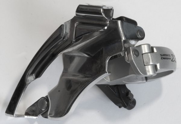 MJENJAČ PREDNJI SHIMANO DEORE XT FD-M760A, ZA TRIPLE POGON, ZA STRAŽNJI 9 BRZINA, TOP SWING, DUAL PULL, OBUJMICA 34.9MM (SA ADAPTEROM 31.8MM), CS ANGLE 66-69, ZA 44/48Z, CL 50MM, BULK