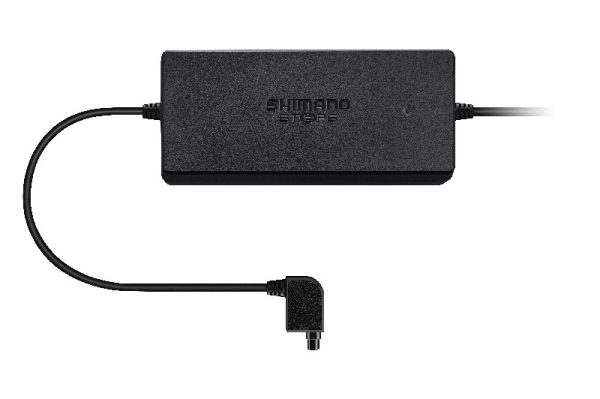 PUNJAČ BATERIJE SHIMANO STEPS (4A), EC-E6000-1, UGRAĐEN AC NAPONSKI KABEL ZA EU, BEZ ADAPTERA(SM-BTE60), IND.PACK