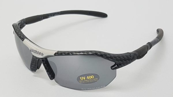 NAOČALE SHIMANO NOVA, FRAME SHINY CARBON, COLOR TPE:SOLID BLACK, COLOR OF STANDARD LENS: S2 SMOKE SILVER MIRROR, COLORS OF EXTRA LENSES:ORANGE FLASH MIRROR / CLEAR