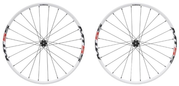 KOTAČ SHIMANO WH-MT55, PREDNJI I ZADNJI, ZA 8/9/10 BRZINA, 24R, ZA ROTOR CENTER LOCK, OLD 100/135MM, F 133/R 168MM QR, OBRUČ 26" CLINCHER (SA TRAKOM OBRUČA), BIJEL, IND.PACK