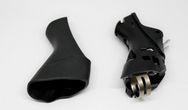 NAVLAKA I MEHANIZAM RUČICE KOČNICE/MJENJAČA SHIMANO ST-R2000, DESNA